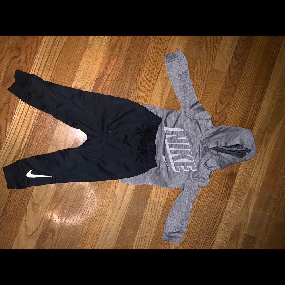 Nike suit